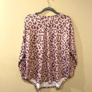 Blooming Jelly Long Sleeve Animal Cheetah Print High Low Hem Top Medium M NWT